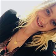 Etudiante en Ingénierie culturelle, je suis détentrice d'un baccalauréat littéraire et d'une licence d'Histoire / Histoire de l'art tous deux obtenus avec mention bien. Je suis prête à venir en aide à des jeunes qui ont besoin de soutien pour réussir ! Je
